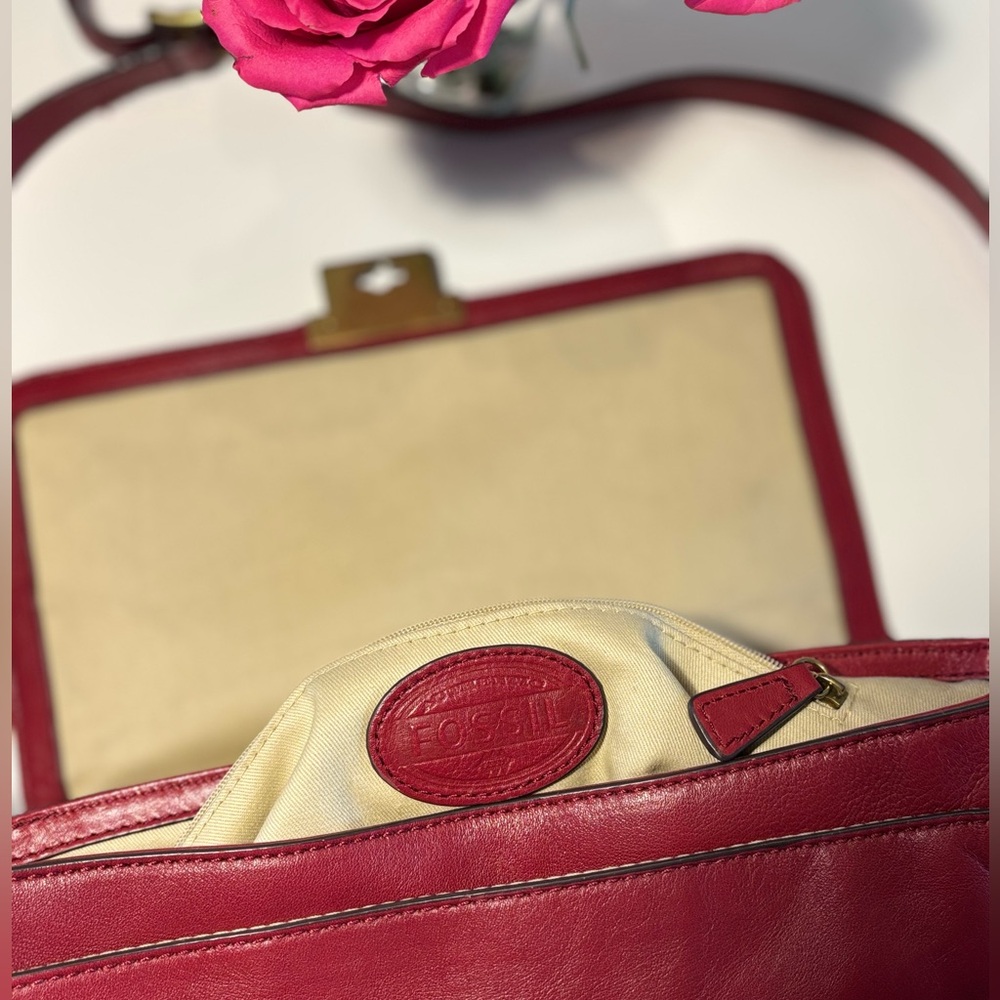 Fossil Red Leather Crossbody • Gold Turn‑Lock • Top Handle - Picture 7 of 16